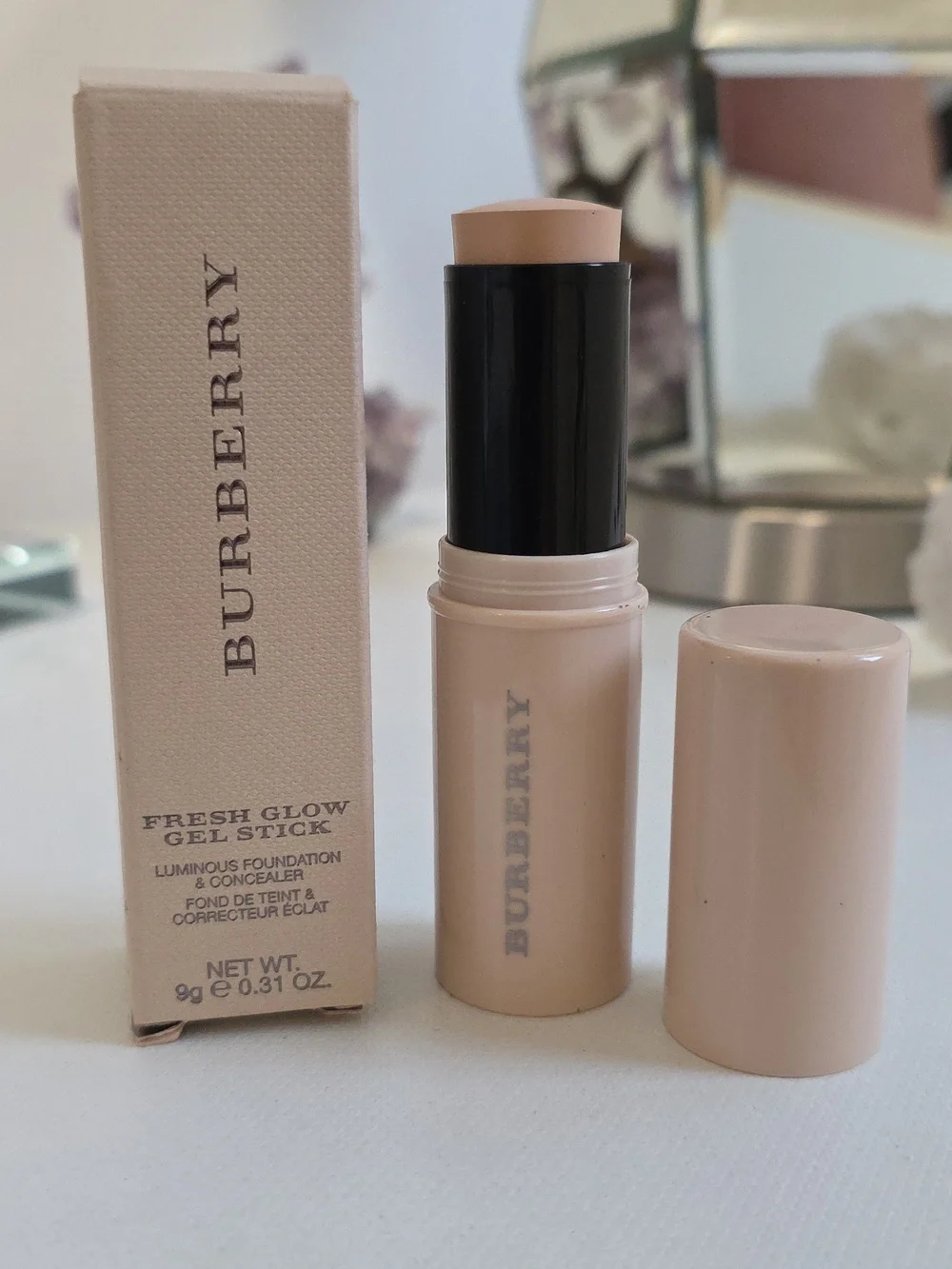 NIB BURBERRY Fresh Glow Gel Stick Foundation & Concealer in Rosy Ivory No. 09